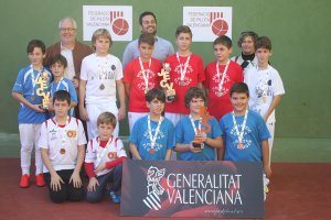 Front: Set podis per als equips de la comarca en les finals provincials dels JECV