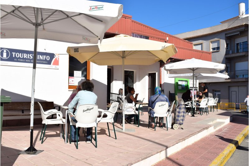 Los bares y restaurantes de Benitatxell tampoco pagarn en 2022 por las terrazas