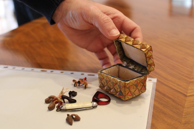 El archivo recibe un conjunto de miniaturas hechas por el dianense Jos Ba durante su encarcelamiento en Alicante