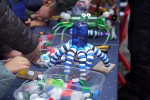 Baleria presenta una coleccin de juguetes hechos a partir de plsticos reciclados