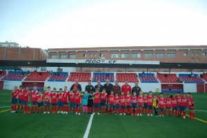 El Pego Club de Futbol estrena la nova gespa artificial del Cervantes amb un retard de tres anys des daprovaci del projecte 
