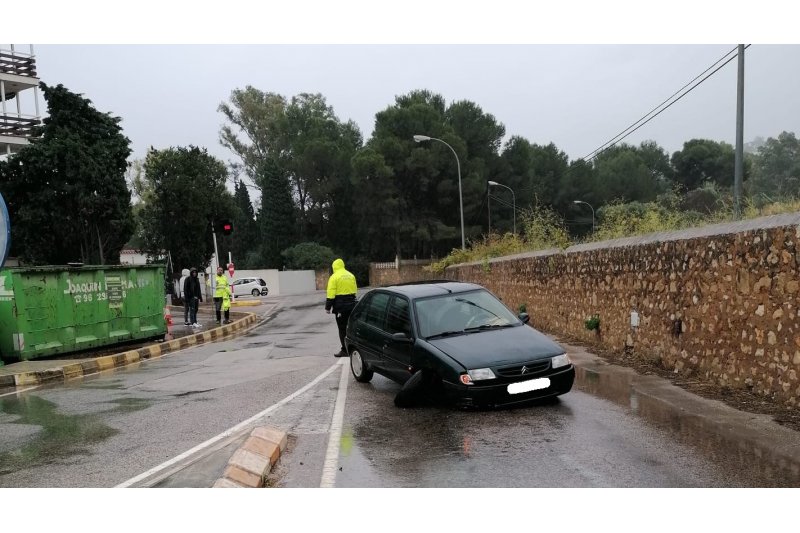 Primeros incidentes y cortes de viales en Dnia por la lluvia