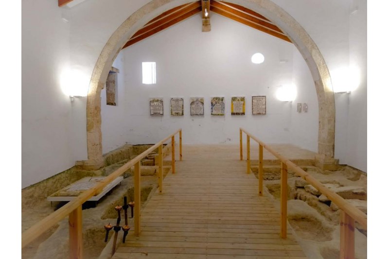 La rehabilitada capilla funeraria del antiguo cementerio de Xbia abrir al pblico por Todos los Santos