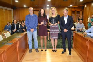 El Ayuntamiento de Xbia reconoce los mritos de las atletas Cristina Rosell e Irene Bolufer