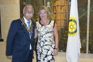 Luis Santos, nuevo presidente del Rotary Club Jvea