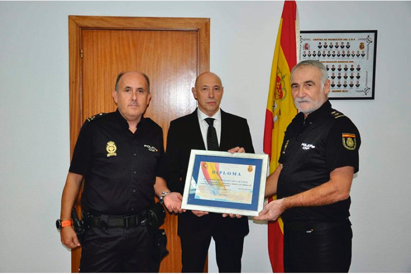 La Polica Nacional recibe el reconocimiento por su labor contra la piratera industrial