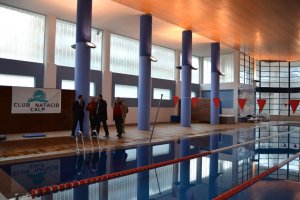 La piscina municipal de Calp reabre sus puertas bajo la gestin del Club de Nataci