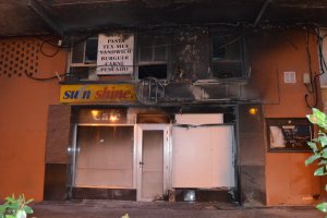 Un incendio calcina un bar en Dnia  