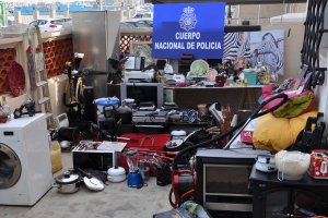 La Polica Nacional detiene a una pareja por robos con fuerza en viviendas