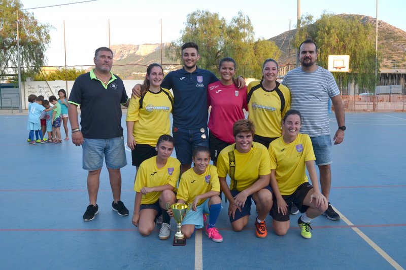 Ftbol Sala: La Xara gana tres ttulos en el Trofeo Pepet y Nou Rom es campen en snior