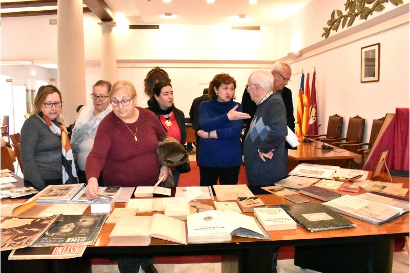 La familia Serrano contribuye a recuperar la memoria histrica con una donacin al Archivo Municipal de Dnia