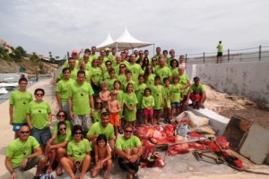 Benissa: Voluntarios retiran 105 kilos de residuos en la zona litoral