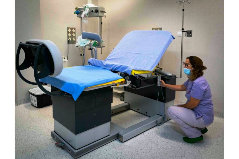 El Hospital de Dnia incorpora una nueva mesa de partos