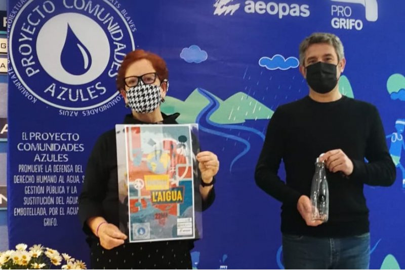 Gata promueve acciones contra el uso de botellas de plstico para el agua