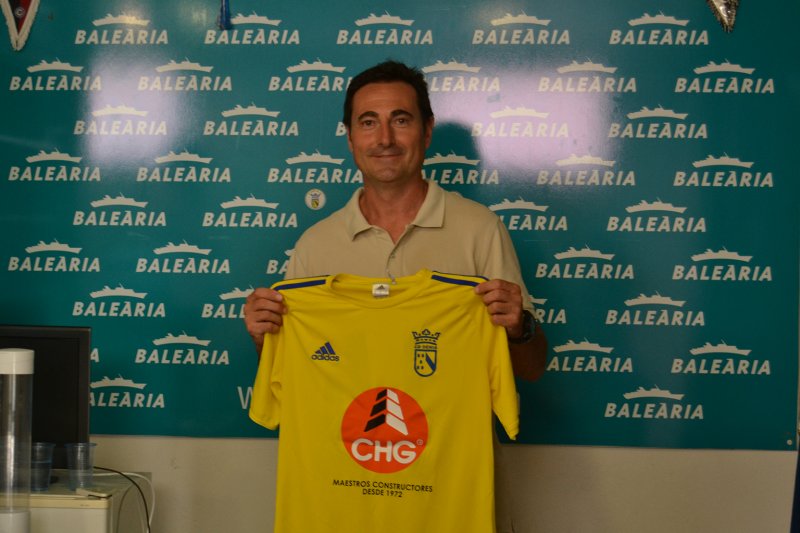 Ftbol Preferente: Diego Miana es presentado como entrenador del Dnia