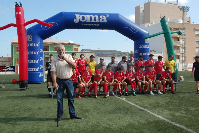 LEscola del Pego Club de Futbol es presenta amb 182 integrants en onze equips