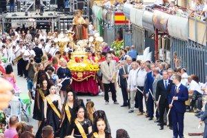 La procesin y el castillo despiden la fiesta del patrn San Buenaventura de Pedreguer