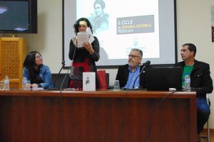 Un llibre-poemari dAna Noguera homenatja el feminisme, la llibertat i la memria de Maria Cambrils a Pego