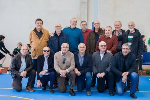 La pista poliesportiva d’El Verger inaugura la seua coberta amb un homenatge als precursors del bàsquet al municipi