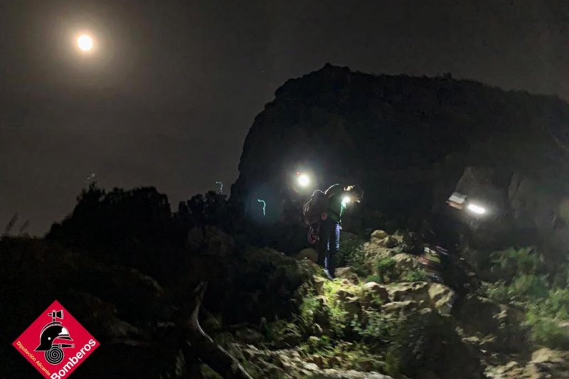 Rescate nocturno de tres escaladores en el Pen d'Ifach