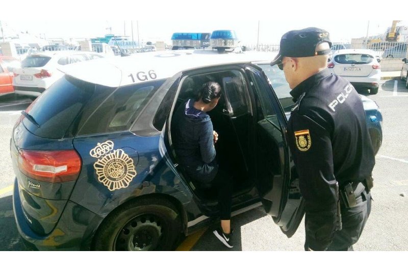 La Polica Nacional detiene en Dnia a una mujer que robaba a personas mayores mediante el hurto carioso