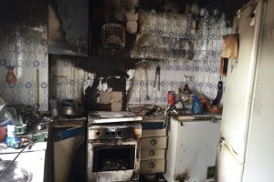 Arde una cocina en un edificio de Dnia