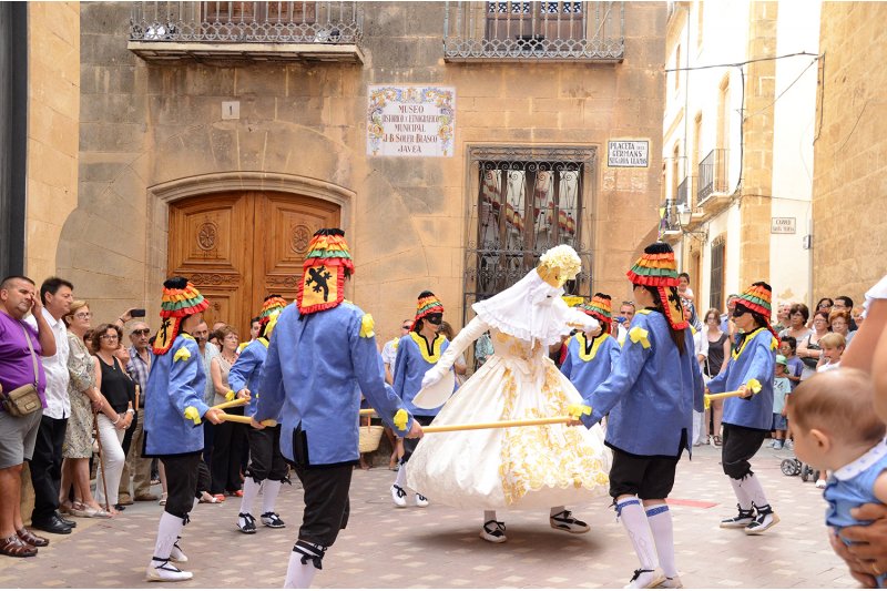 Las Danzas del Corpus cumplen veinte aos en Xbia