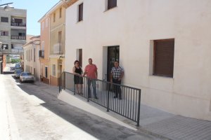 El Ayuntamiento de Ondara dota al Trinquet municipal con una entrada más accesible