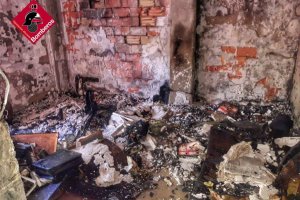 Un incendio provoca cuantiosos daos en una vivienda de Dnia