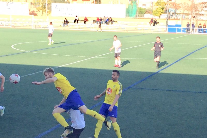 Futbol Preferente: El Dnia perd el primer partit a casa, el Jvea guanya en Alginet i el Calpe s golejat