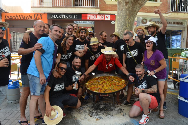 La fil Amiries gana el concurso de paellas de los mayorales de Sant Roc