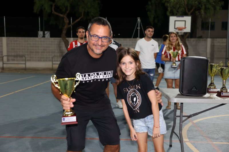 Bar Colom (senior) i Piscinas Nacionales (veterans) guanyen el Trofeu Pepe de Futbol Sala de la Xara