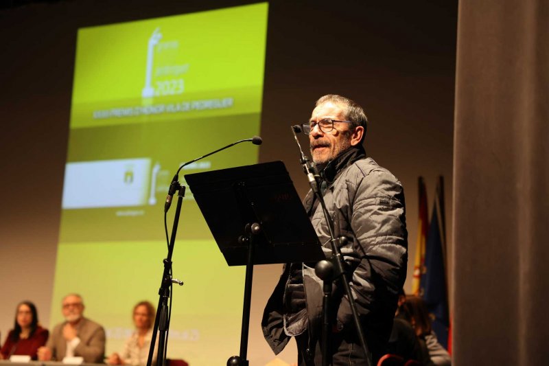 Els Premis d’Honor Vila de Pedreguer lliuren els guardons en un acte sublim carregat d’emocions i reivindicacions