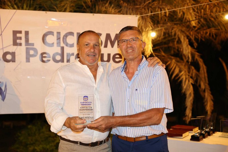 El Club Ciclista Pedreguer repassa la seua trajectria en la gala del 50 aniversari